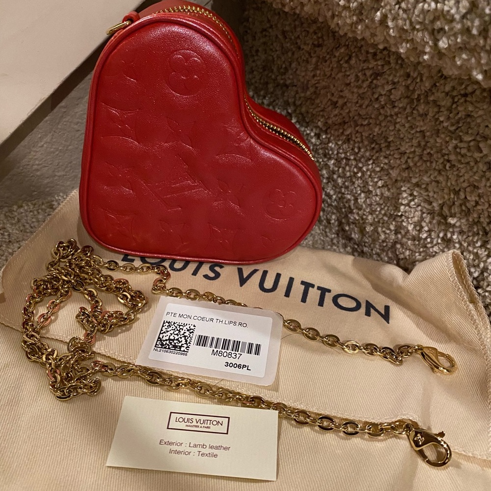 Heart on chain. Brand new. Comes with receipt.
